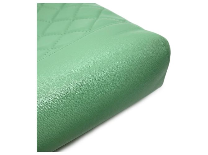 Borsa a tracolla Chanel Matelassé Small Chain Verde chiaro - vista 8