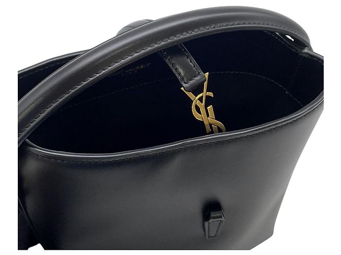 Yves Saint Laurent Saint Laurent Paris Mini Bucket Bag Black - view 7
