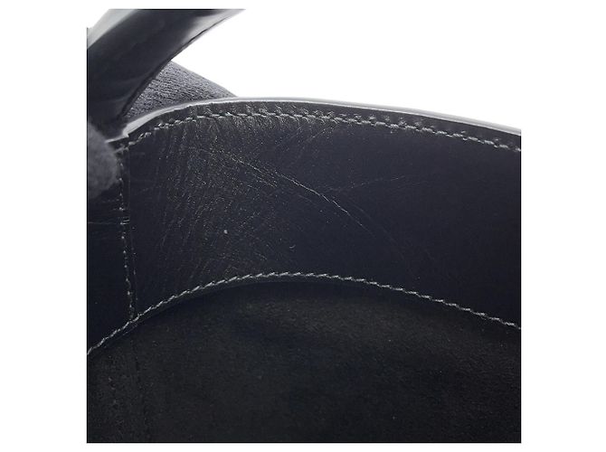 Yves Saint Laurent Saint Laurent Paris Mini Bucket Bag Black - view 9