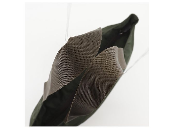 Borsa Tote in Nylon Khaki Prada Cachi - vista 5
