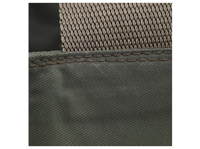 Borsa Tote in Nylon Khaki Prada Cachi - vista 9