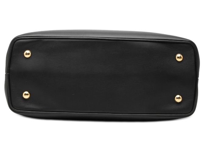 Louis Vuitton Black Smooth Taurillon Capucines Souple GM Nero - vista 3