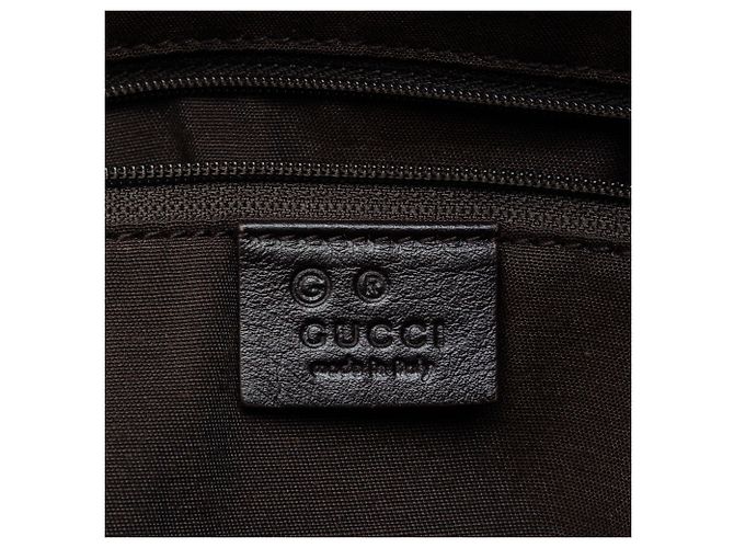Tote Gucci in pelle nera goffrata con borchie e morsetto Nero - vista 5