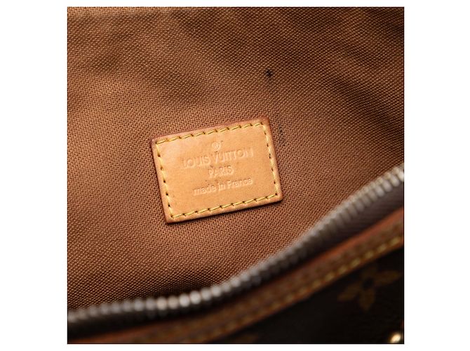 Louis Vuitton Marrone Monogram Odeon GM - vista 5