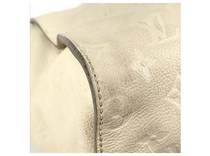 Borsa Tote Louis Vuitton Monogram Empreinte Lumineuse PM Bianco - vista 10
