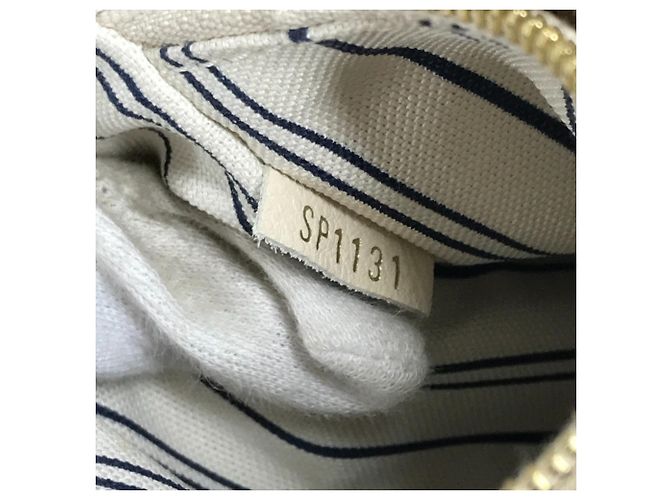 Borsa Tote Louis Vuitton Monogram Empreinte Lumineuse PM Bianco - vista 18
