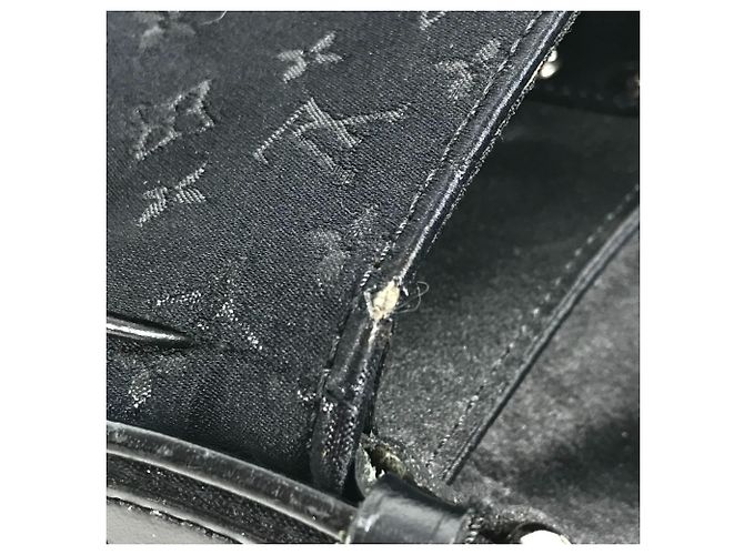 Borsa a tracolla in raso Monogram Louis Vuitton Nero - vista 14