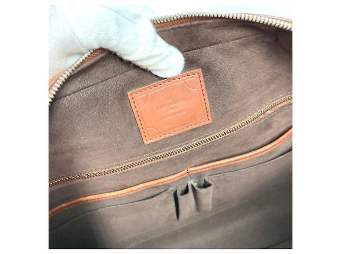 Borsa Louis Vuitton Cuir Ombre Port Document Voyage Marrone - vista 15