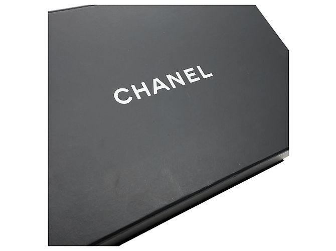 Bolso de Hombro Chanel Matelassé Vanity Chain Negro - vista 14