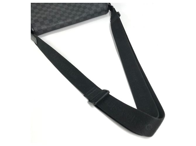 Borsa Louis Vuitton Damier Graphite Daniel GM Nero - vista 10