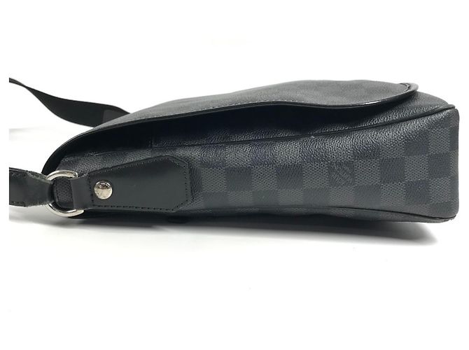 Borsa Louis Vuitton Damier Graphite Daniel GM Nero - vista 4