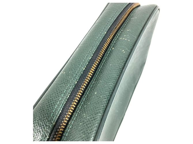 Borsa Second Louis Vuitton Taiga Kalga Verde - vista 10