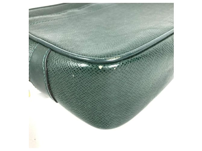 Borsa Second Louis Vuitton Taiga Kalga Verde - vista 5