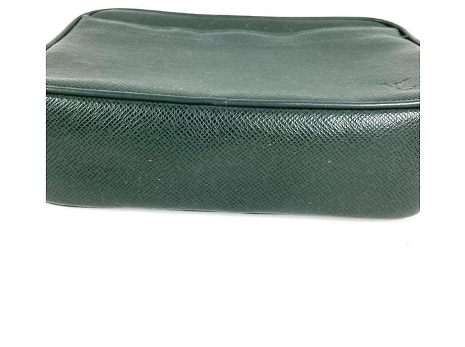 Borsa Second Louis Vuitton Taiga Kalga Verde - vista 6