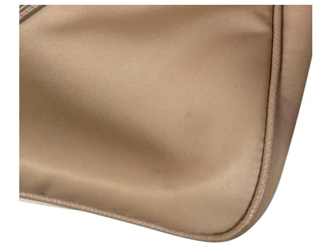 Borsa a tracolla Prada Re-Edition 2005 Beige - vista 11