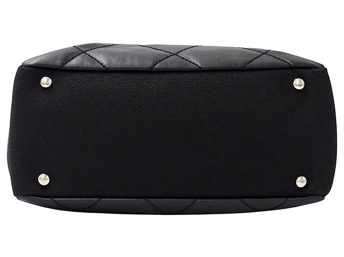 Chanel Tote Tasche aus beschichteter Canvas in Schwarz - Ansicht 3