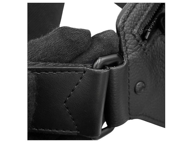 Borsa a tracolla Louis Vuitton in pelle granulata Takeoff Sling Nero - vista 12