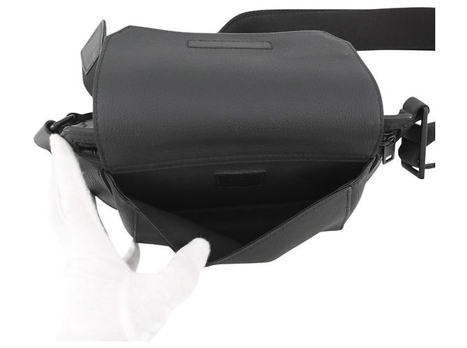 Borsa a tracolla Louis Vuitton in pelle granulata Takeoff Sling Nero - vista 7