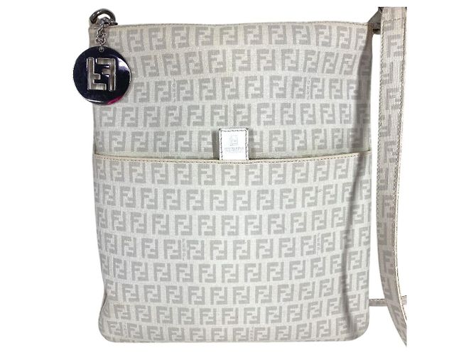 Borsa a tracolla Fendi White Zucchino Logo Bianco - vista 3