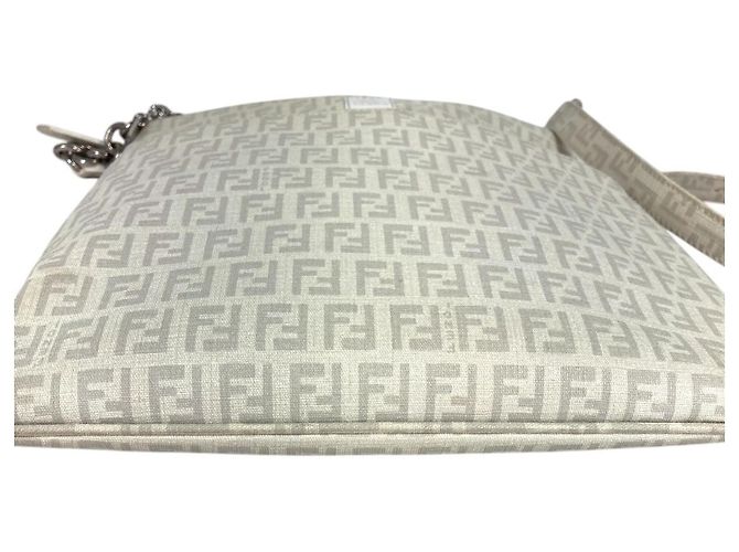 Borsa a tracolla Fendi White Zucchino Logo Bianco - vista 4