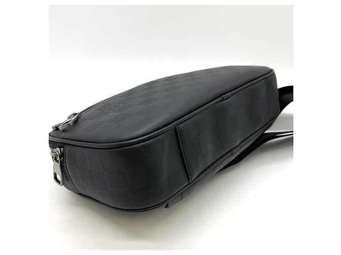 Borsa a tracolla Louis Vuitton Ambrelle N41288 Nero - vista 5