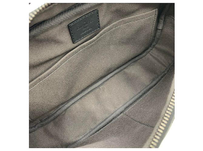 Borsa a tracolla Louis Vuitton Ambrelle N41288 Nero - vista 8