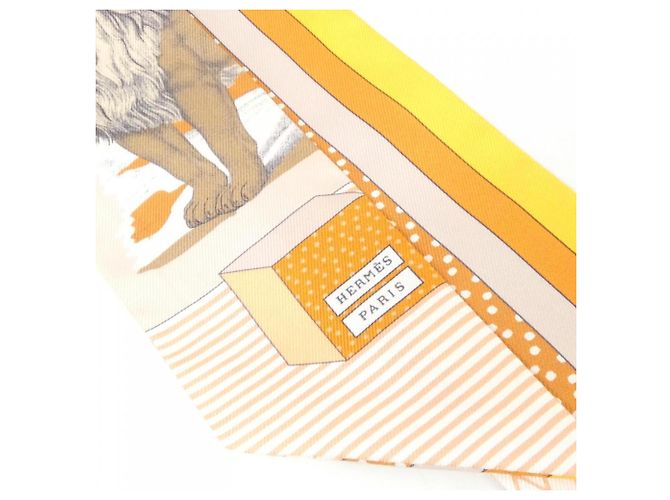 Silk In Foulard Twilly Hermès GRAND THEATRE NOUVEAU Arancione - vista 3