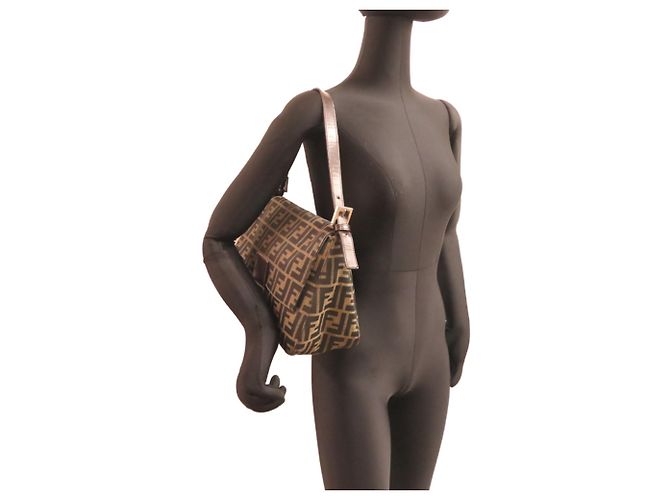 Zucca Borsa a secchiello Fendi Mamma Marrone - vista 8