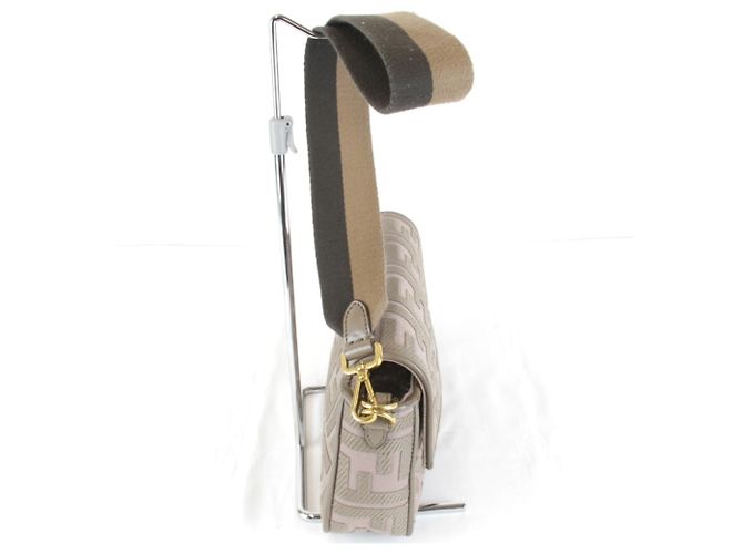 Borsa a tracolla Fendi in tela rosa - vista 2