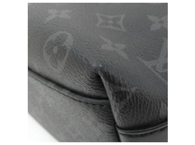 Borsa a tracolla Louis Vuitton Monogram Eclipse Odyssée Messenger PM M44223 Nero - vista 3