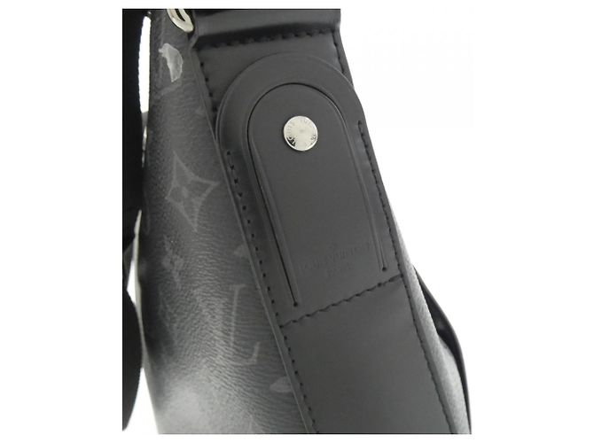 Borsa a tracolla Louis Vuitton Monogram Eclipse Odyssée Messenger PM M44223 Nero - vista 4