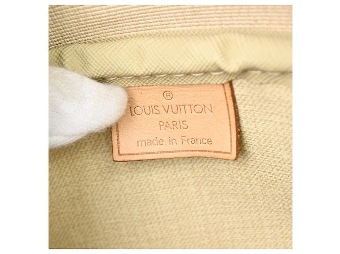 Louis Vuitton Deauville Monogram Canvas 34 Marrone - vista 4