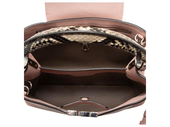 Bolsa Louis Vuitton Taurillon Python Capucines PM Rosa - vista 7