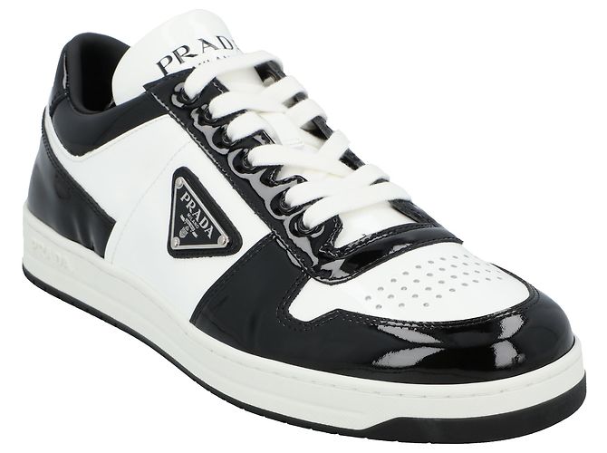 Sneaker Prada Downtown in vernice Nero - vista 2