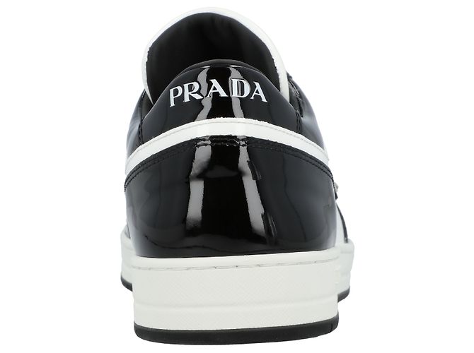 Sneaker Prada Downtown in vernice Nero - vista 5