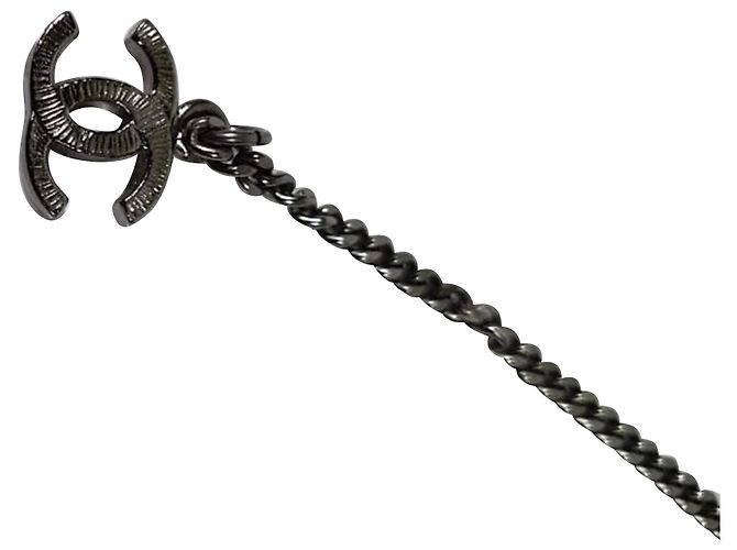 Timeless Collana Chanel con logo CC in resina nera e metallo argento D'oro Metallico - vista 6