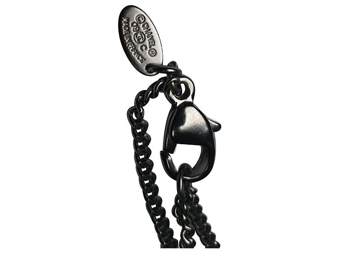 Timeless Collana Chanel con logo CC in resina nera e metallo argento D'oro Metallico - vista 7