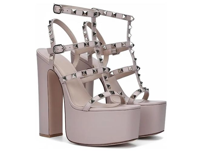 Valentino Garavani Sandali con zeppa e borchie Beige - vista 3