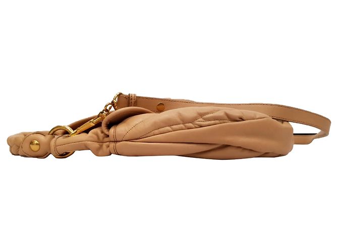 Borsa Hobo Miu Miu Matelasse Coffer in pelle beige - vista 3