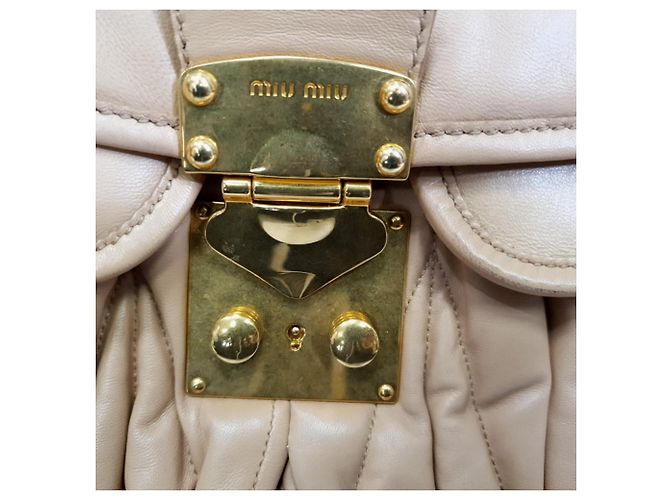 Borsa Hobo Miu Miu Matelasse Coffer in pelle beige - vista 6
