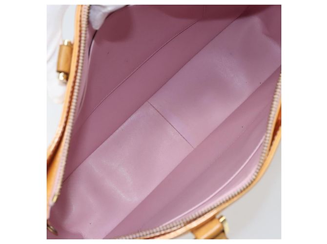 Louis Vuitton Columbus Monogram Vernis Beige - vista 5