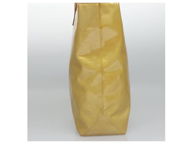 Louis Vuitton Reade Monogram Vernis MM Beige - vista 3