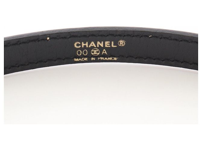 Cintura Chanel in pelle nera e placca con logo in metallo Nero - vista 4