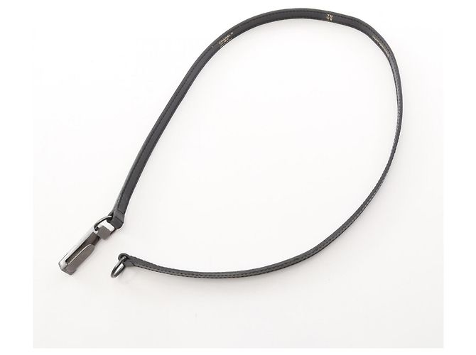 Cintura Chanel in pelle nera e placca con logo in metallo Nero - vista 9