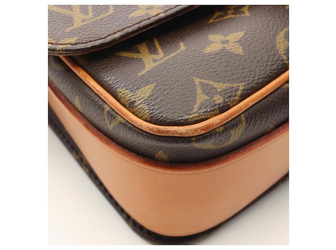 Borsa a Spalla Louis Vuitton Cartouchiere MM Marrone - vista 11
