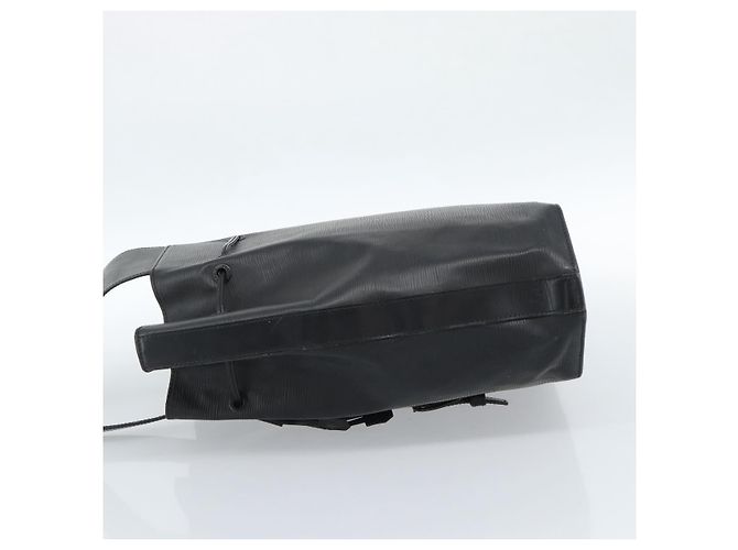 Louis Vuitton Zaino Drawstring Epi Leather Nero - vista 3