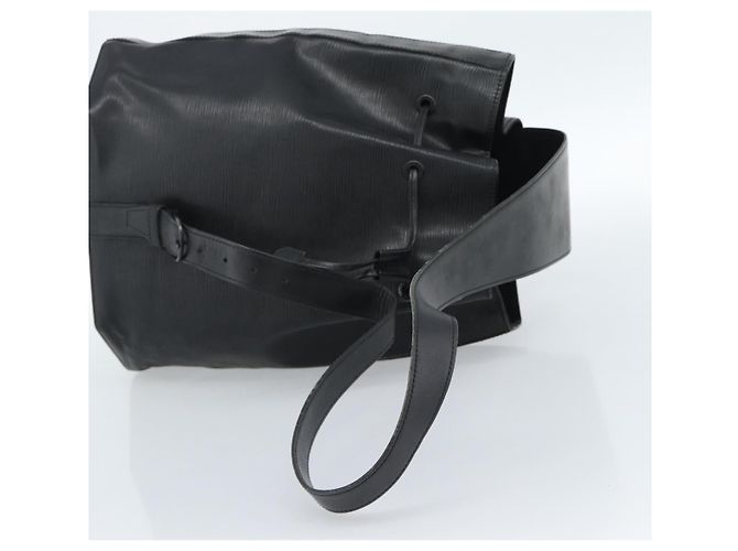 Louis Vuitton Zaino Drawstring Epi Leather Nero - vista 7