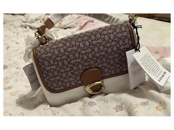 Coach Soft Tabby Borsa a Spalla in Micro Jacquard Signature Marrone Monogramma - vista 13