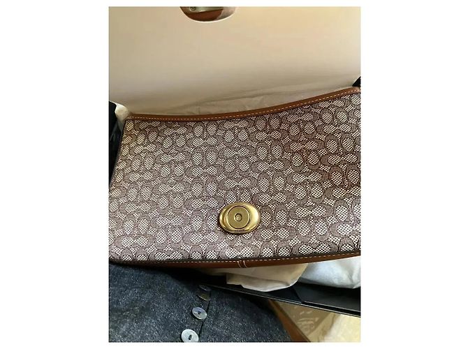 Coach Soft Tabby Borsa a Spalla in Micro Jacquard Signature Marrone Monogramma - vista 16