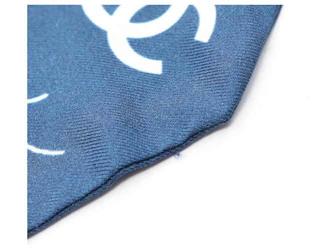 Foulard in seta Chanel Coco Mark Multicolore Blu navy - vista 6